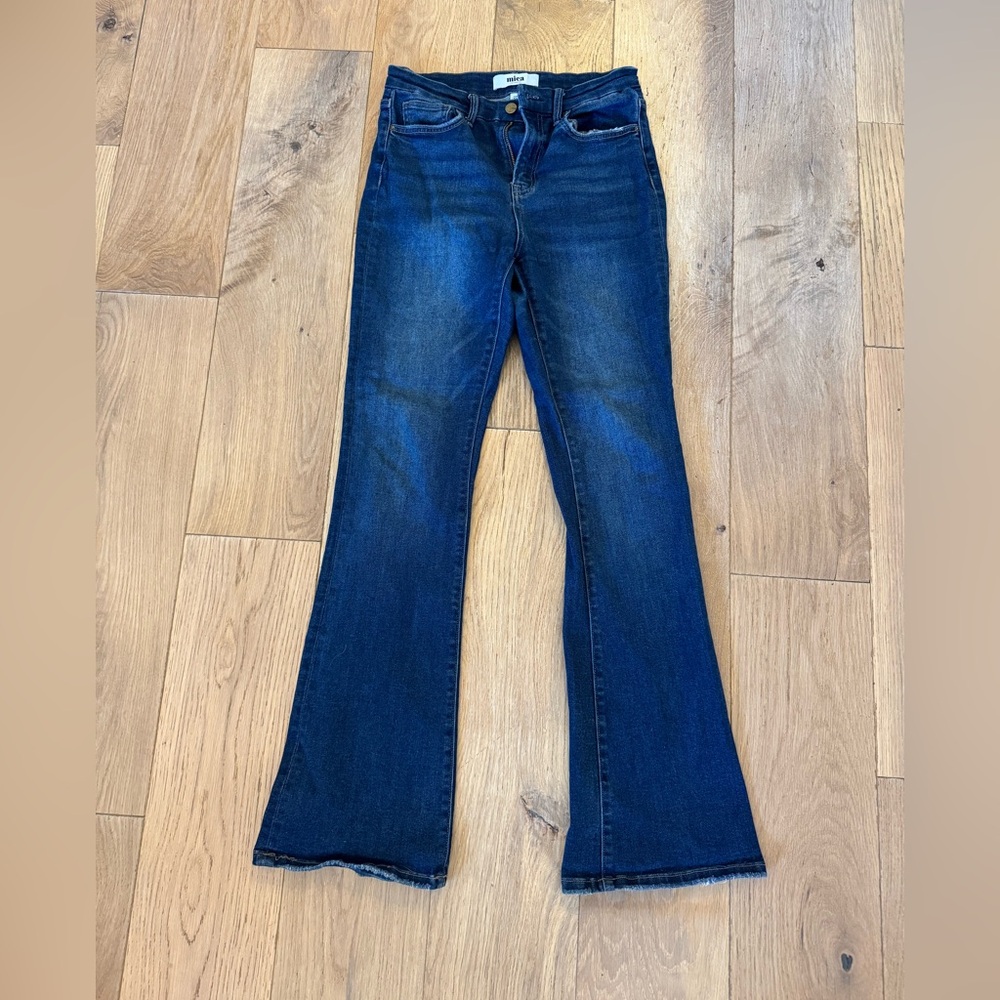Women’s stretch flare jeans
